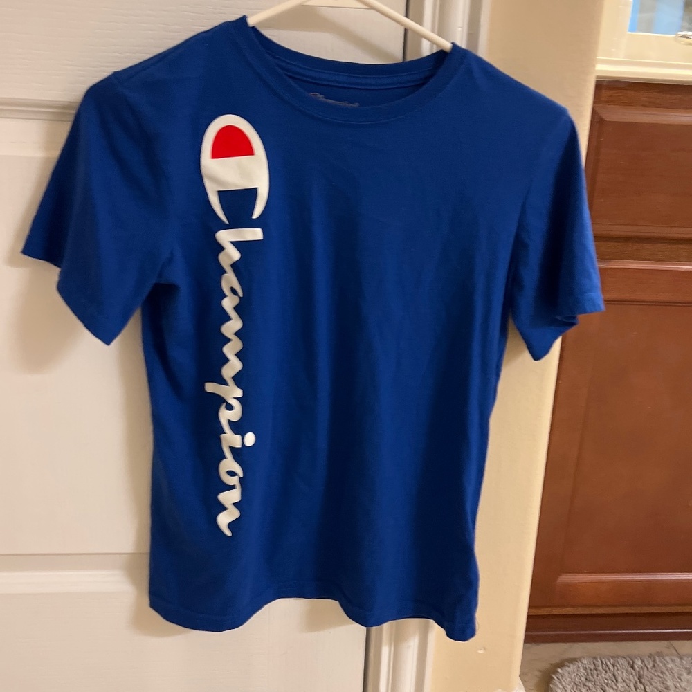 Boys Champion T-shirt, large